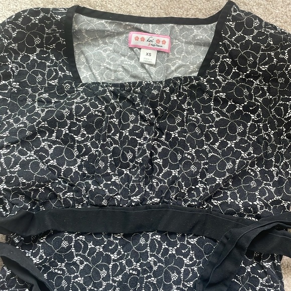 Black and White Floral Scrub Top with Black Scrub Pants - Picture 3 of 5